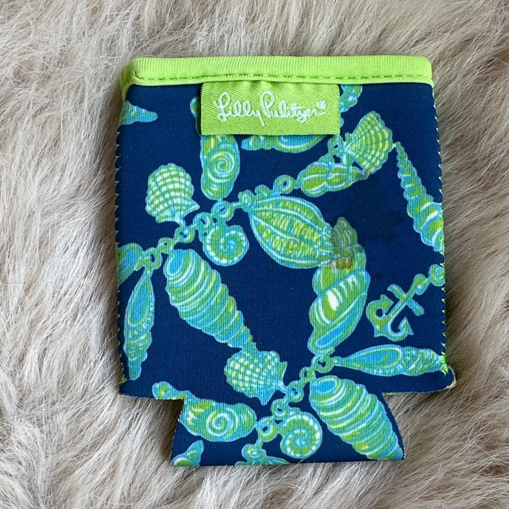 Lilly Pulitzer Blue and Green Seashell Koozie
